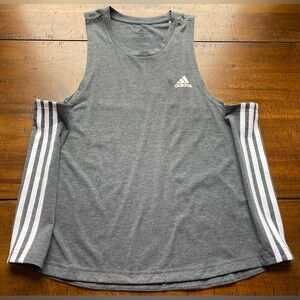 •NWT•Adidas Aeroready Women’s 3 Stripes SJ Tank- 2XL